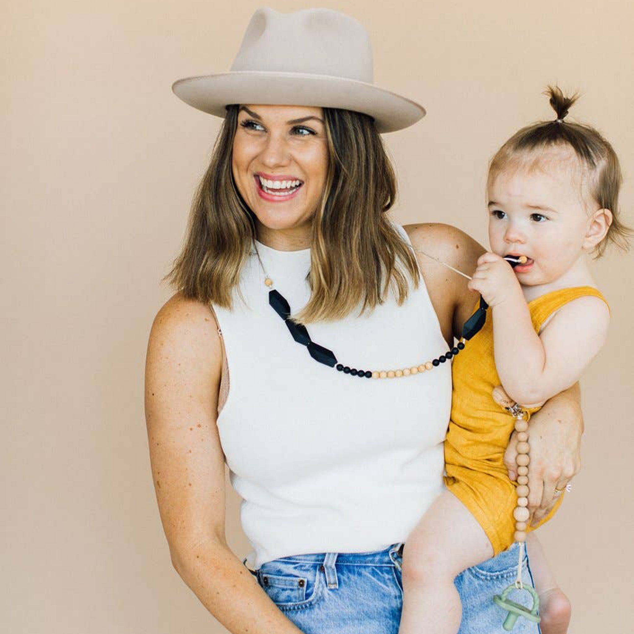 Silicone + Wood Pacifier Clip - Tan – Urban Baby Co.